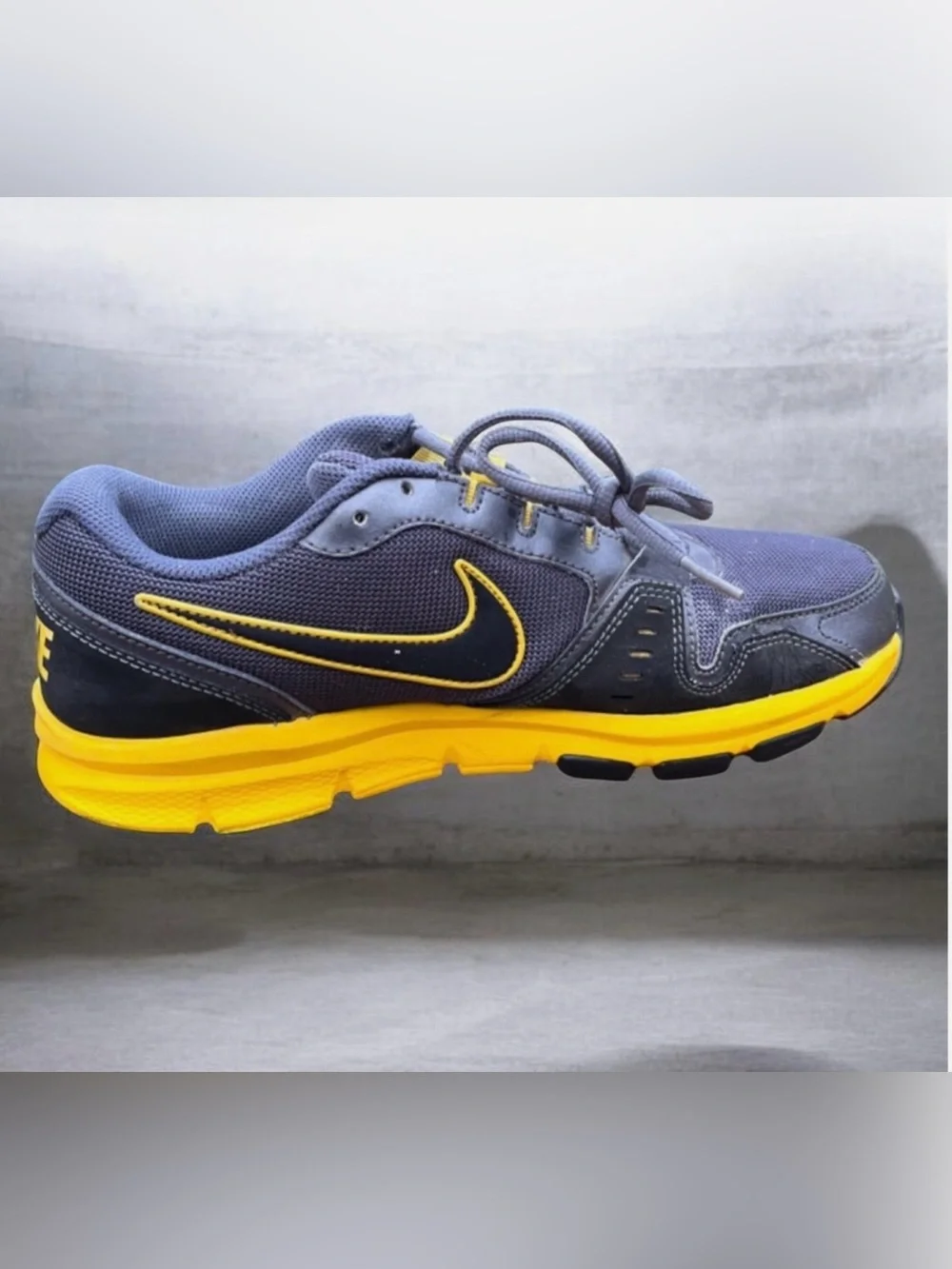Nike Air Flex Supreme Trainers, 8.5